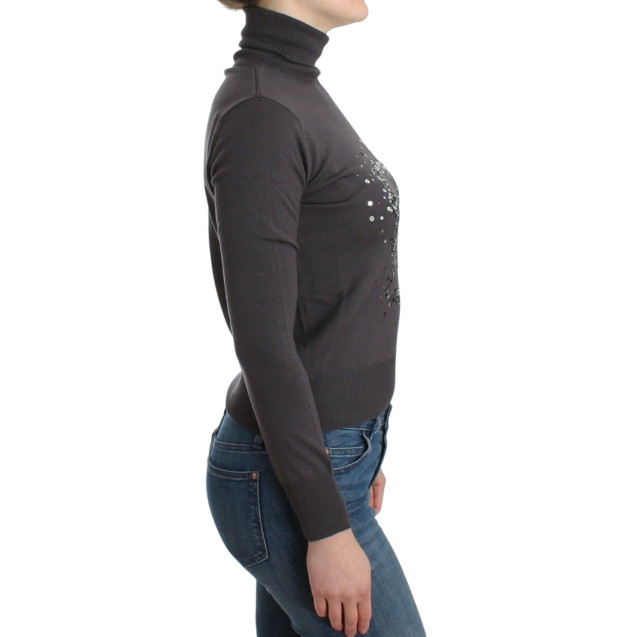 Brown turtleneck cotton sweater